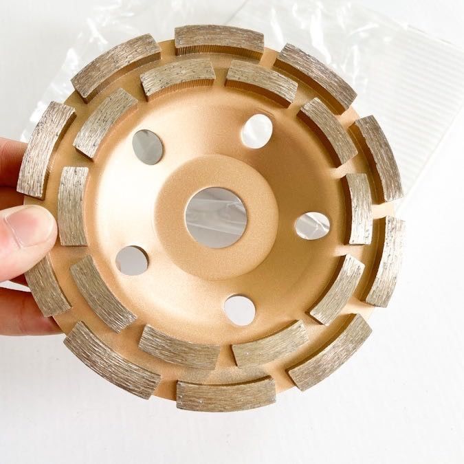 115mm 4-1 / 2 In. Bánh xe cúp kim cương đôi hàng cho cúp kim cương đôi bằng đá